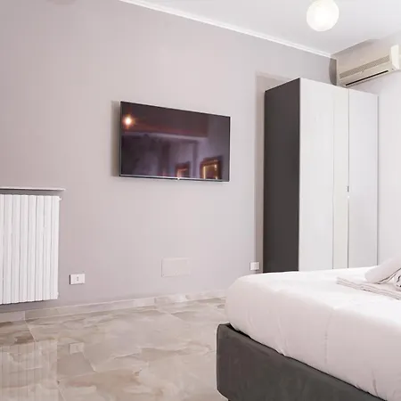 Apartment Casa Vacanze Umberto I Naples