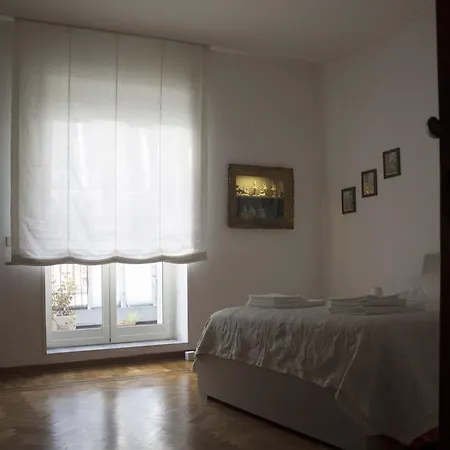 Apartment Casa Vacanze Umberto I *